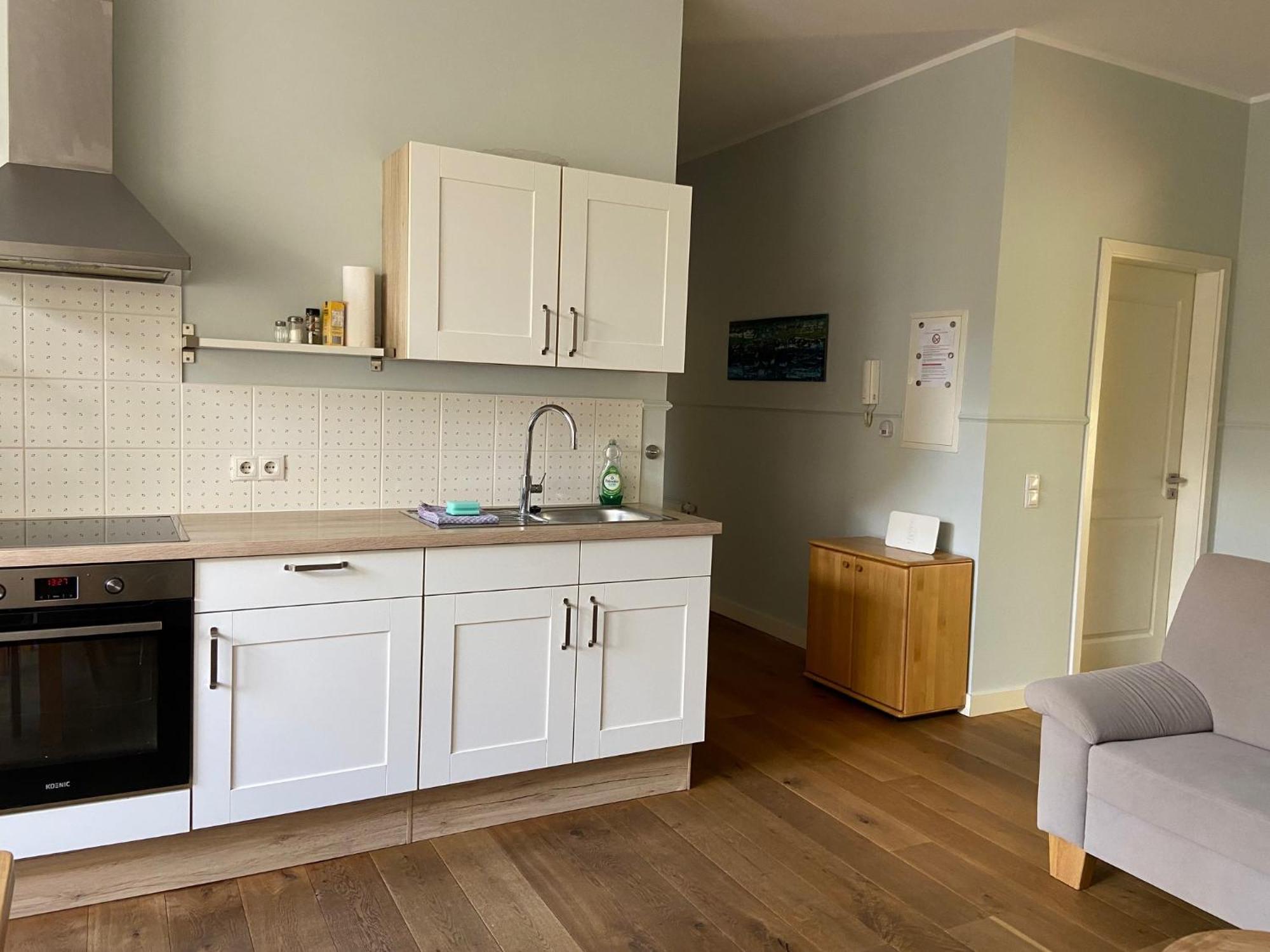 Apartment Mit 2 Schlafzimmern, Wohnkueche, Terrasse Bonn
